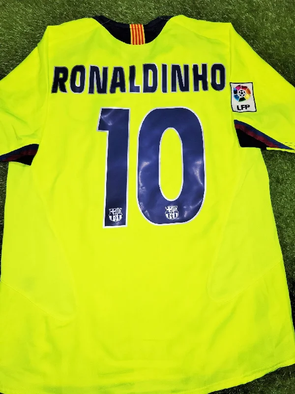 Football Jersey For Anniversary Designs-Ronaldinho Barcelona 2005 2006 Away Soccer Jersey Shirt M SKU# S6DHA 195971